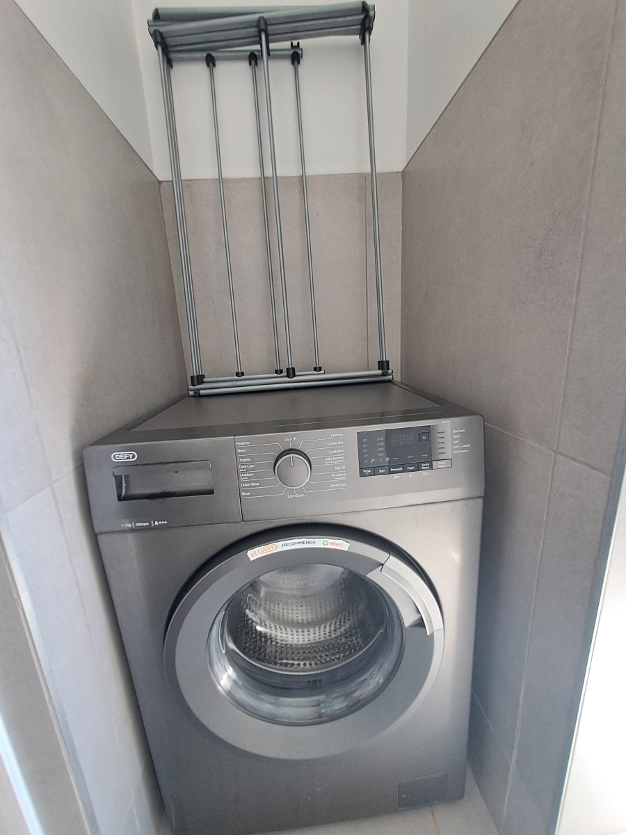 To Let 2 Bedroom Property for Rent in Newinbosch Western Cape